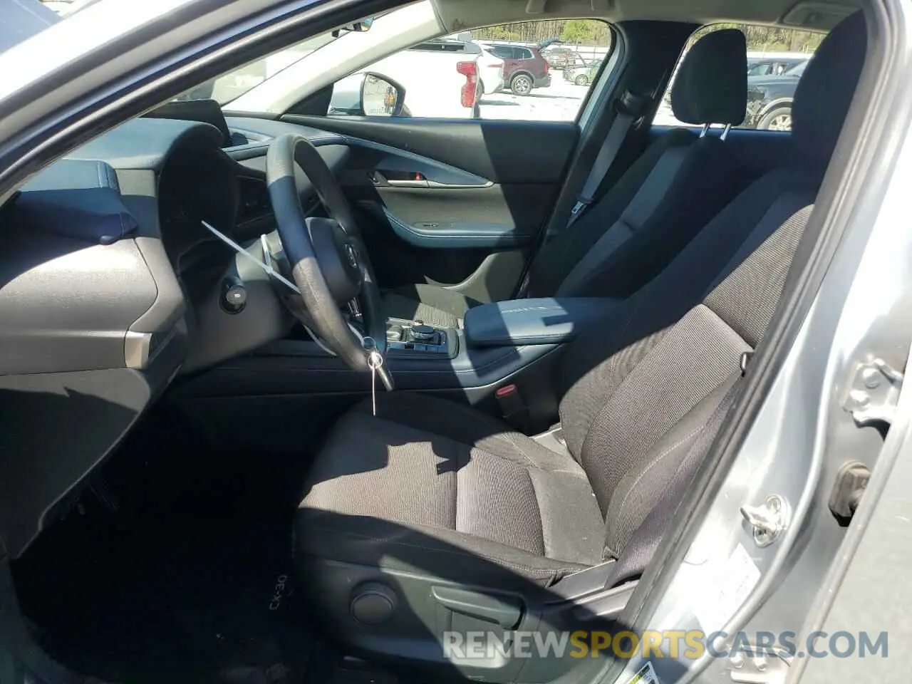 7 Photograph of a damaged car 3MVDMBBLXLM103452 MAZDA CX30 2020