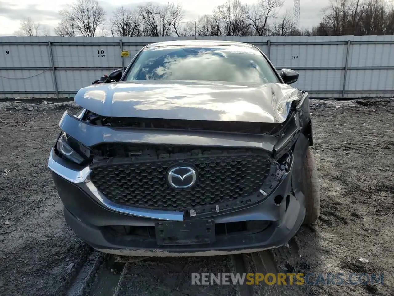 5 Photograph of a damaged car 3MVDMBCL1LM129064 MAZDA CX30 2020