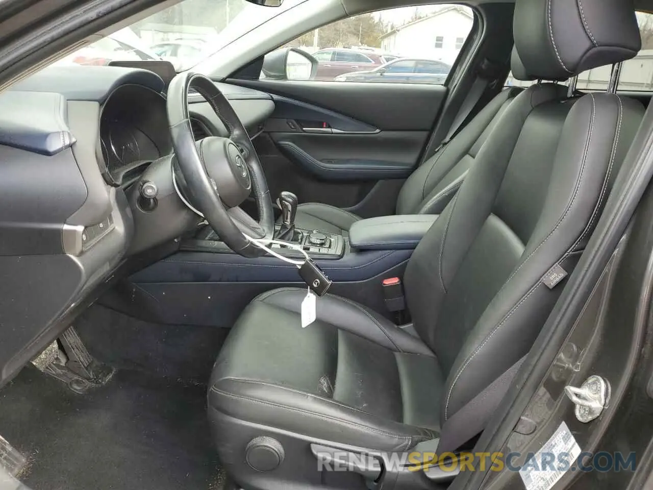 7 Photograph of a damaged car 3MVDMBCL1LM129064 MAZDA CX30 2020