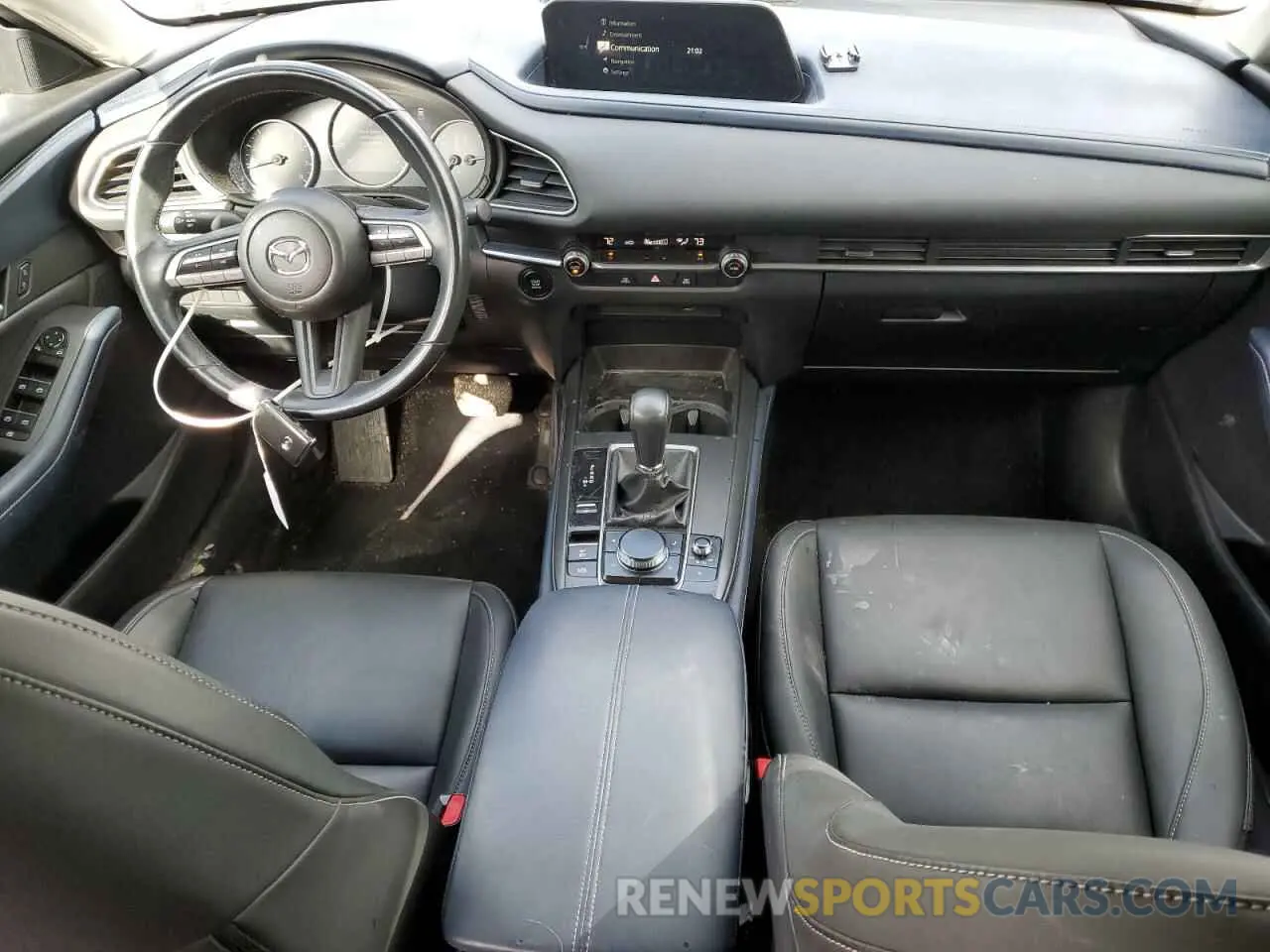 8 Photograph of a damaged car 3MVDMBCL1LM129064 MAZDA CX30 2020