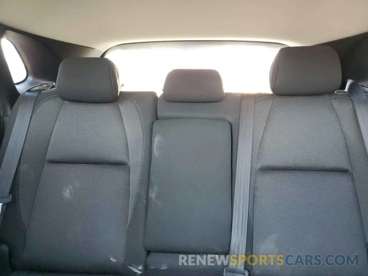 10 Photograph of a damaged car 3MVDMBCL1LM132787 MAZDA CX30 2020