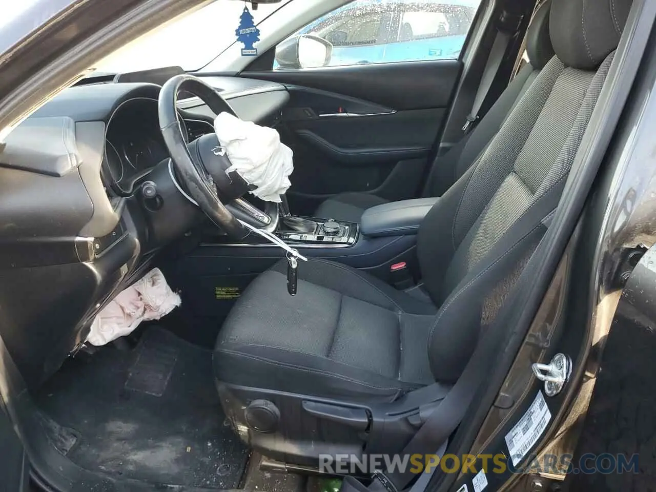 7 Photograph of a damaged car 3MVDMBCL1LM132787 MAZDA CX30 2020