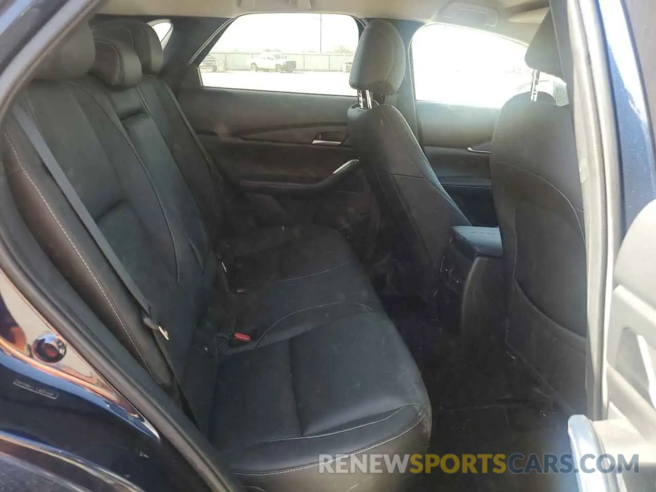 11 Photograph of a damaged car 3MVDMBCL7LM121406 MAZDA CX30 2020
