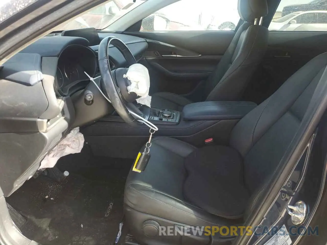7 Photograph of a damaged car 3MVDMBCL7LM121406 MAZDA CX30 2020