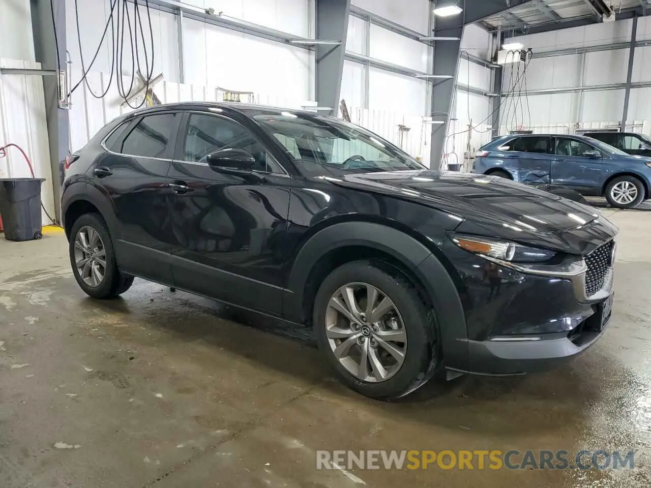 4 Photograph of a damaged car 3MVDMBCLXLM117155 MAZDA CX30 2020