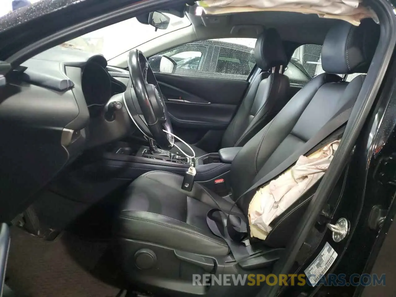 7 Photograph of a damaged car 3MVDMBCLXLM117155 MAZDA CX30 2020
