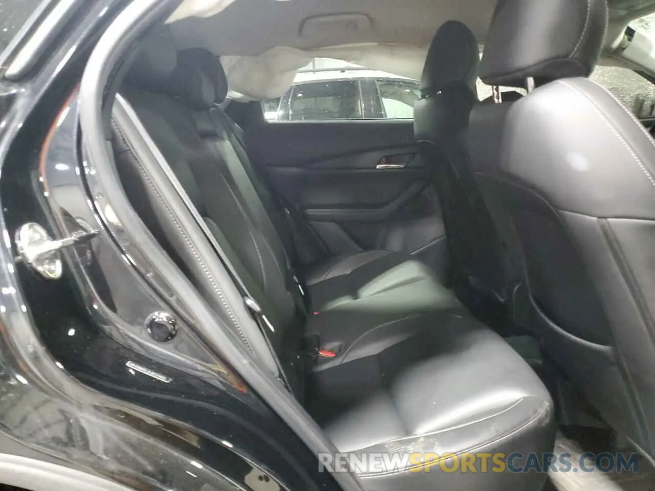 12 Photograph of a damaged car 3MVDMBDL0LM131466 MAZDA CX30 2020
