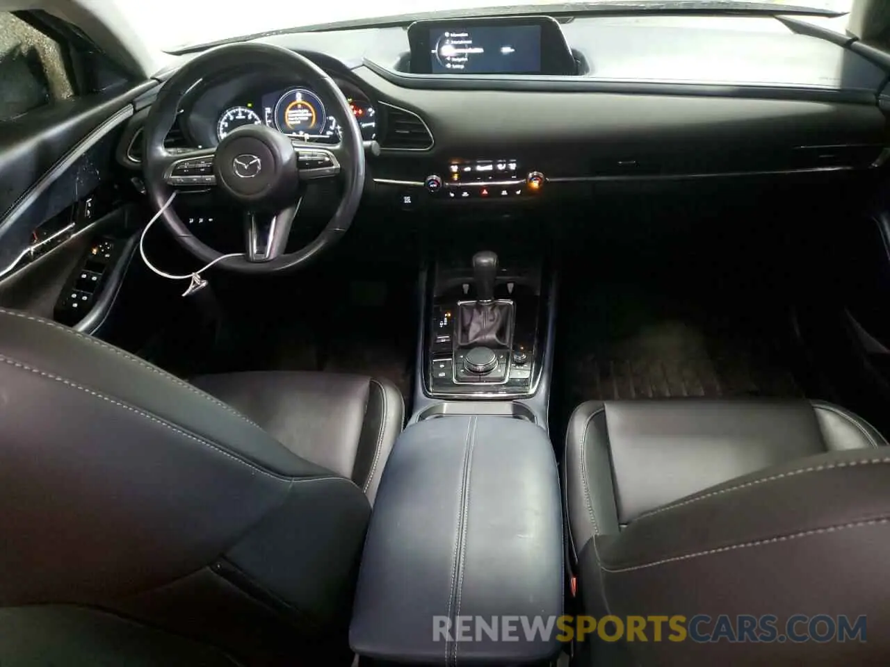 8 Photograph of a damaged car 3MVDMBDL0LM131466 MAZDA CX30 2020