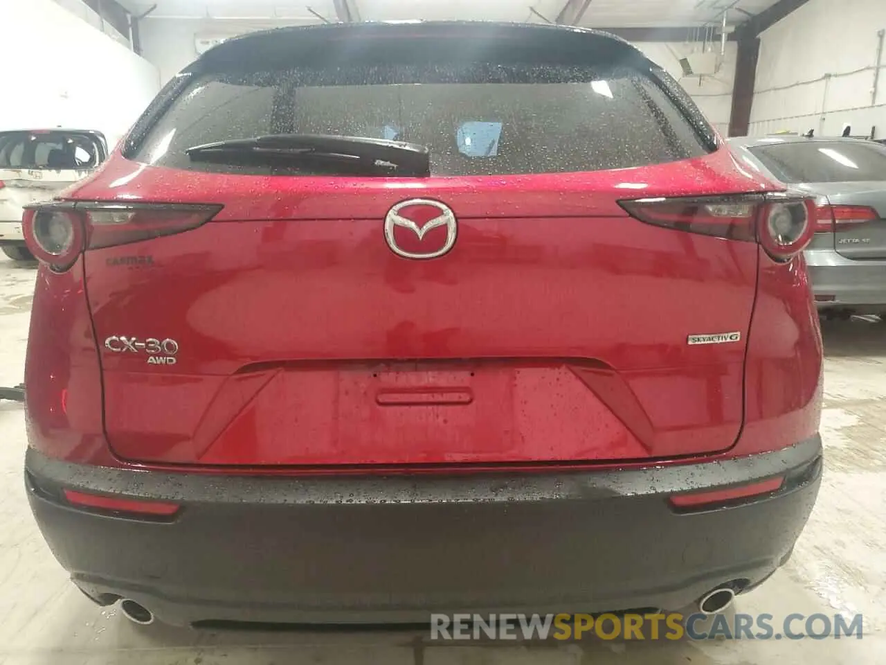 6 Photograph of a damaged car 3MVDMBDL1LM130214 MAZDA CX30 2020