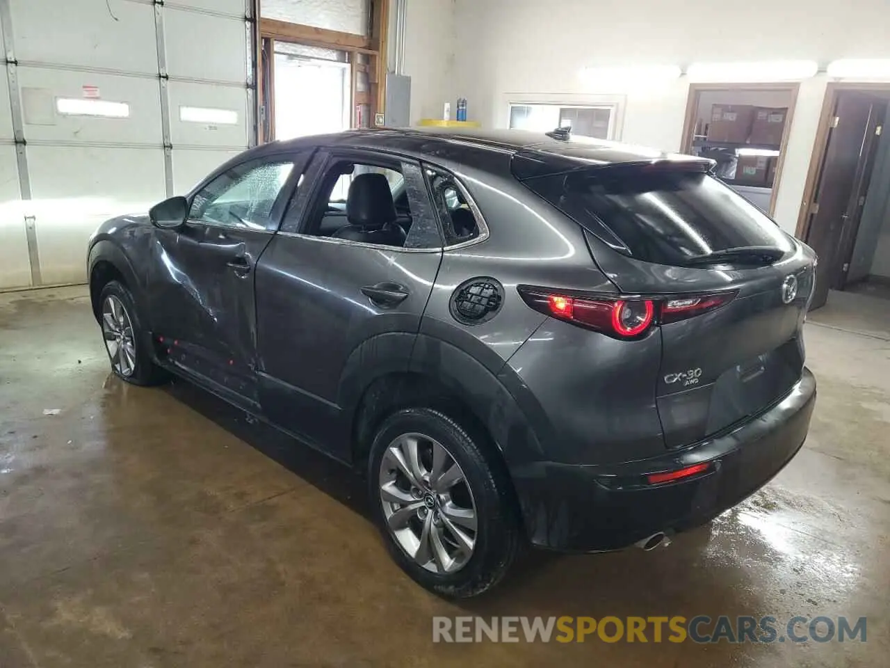 2 Photograph of a damaged car 3MVDMBDL3LM104682 MAZDA CX30 2020