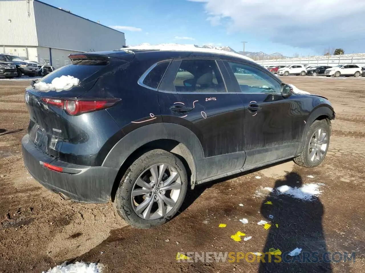 3 Photograph of a damaged car 3MVDMBDL3LM127038 MAZDA CX30 2020