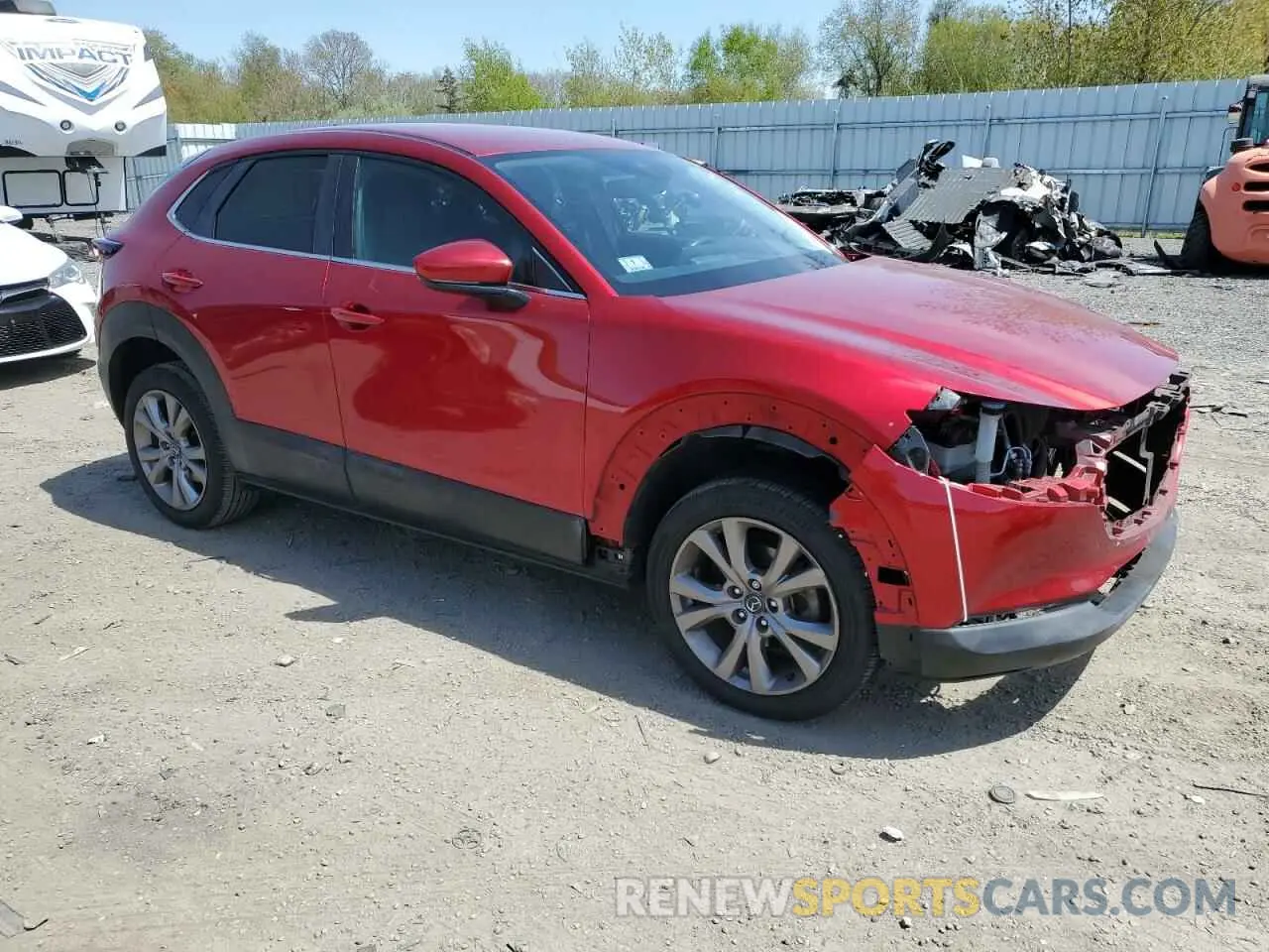 4 Photograph of a damaged car 3MVDMBDL5LM132094 MAZDA CX30 2020