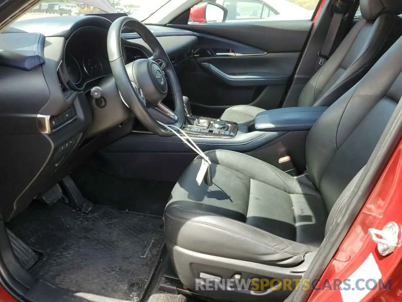 7 Photograph of a damaged car 3MVDMBDL5LM132094 MAZDA CX30 2020
