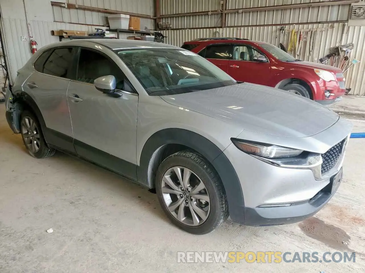 4 Photograph of a damaged car 3MVDMBDL6LM132055 MAZDA CX30 2020