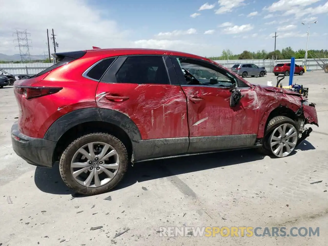 3 Photograph of a damaged car 3MVDMBDL7LM119105 MAZDA CX30 2020