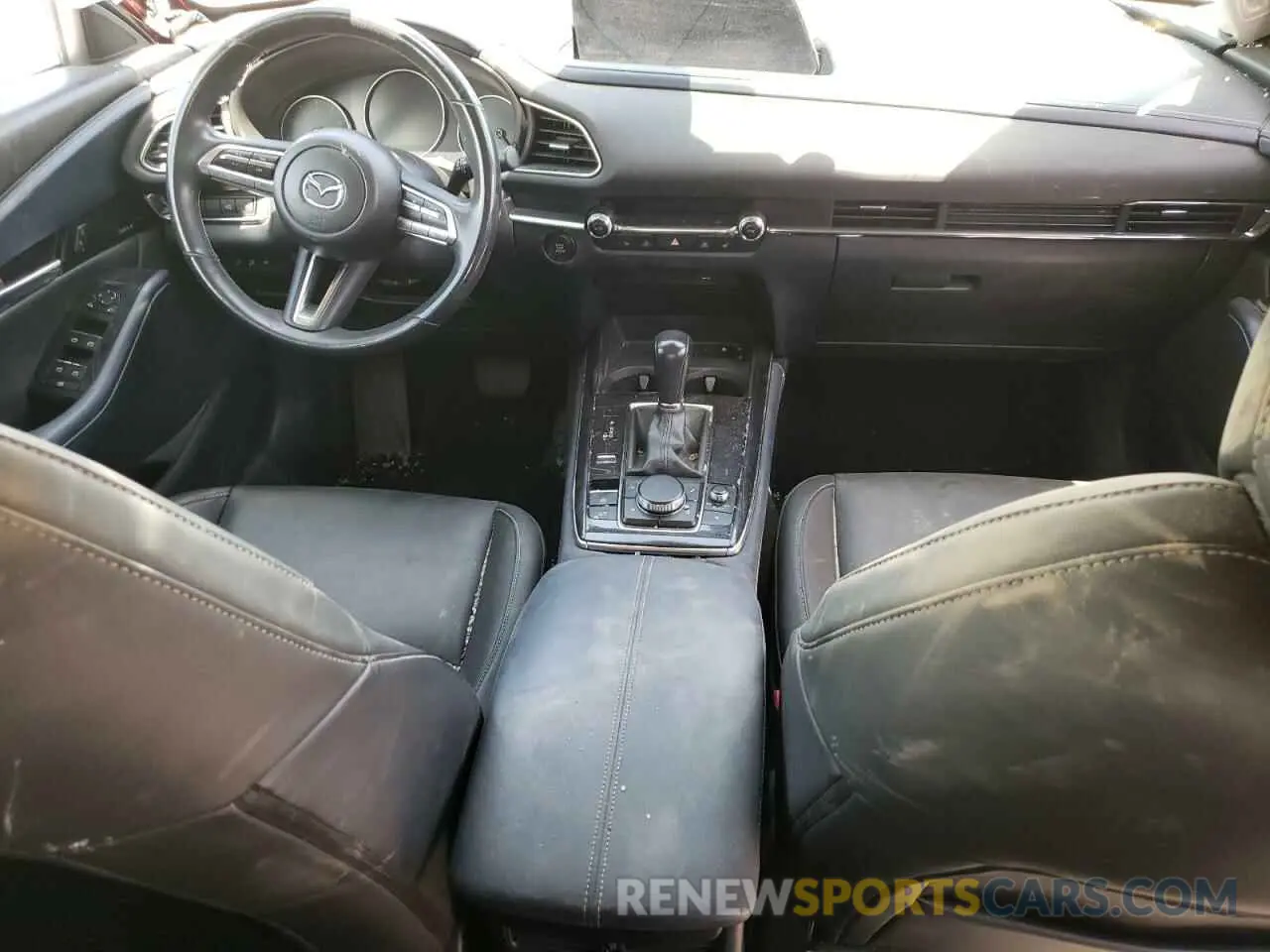 8 Photograph of a damaged car 3MVDMBDL7LM119105 MAZDA CX30 2020