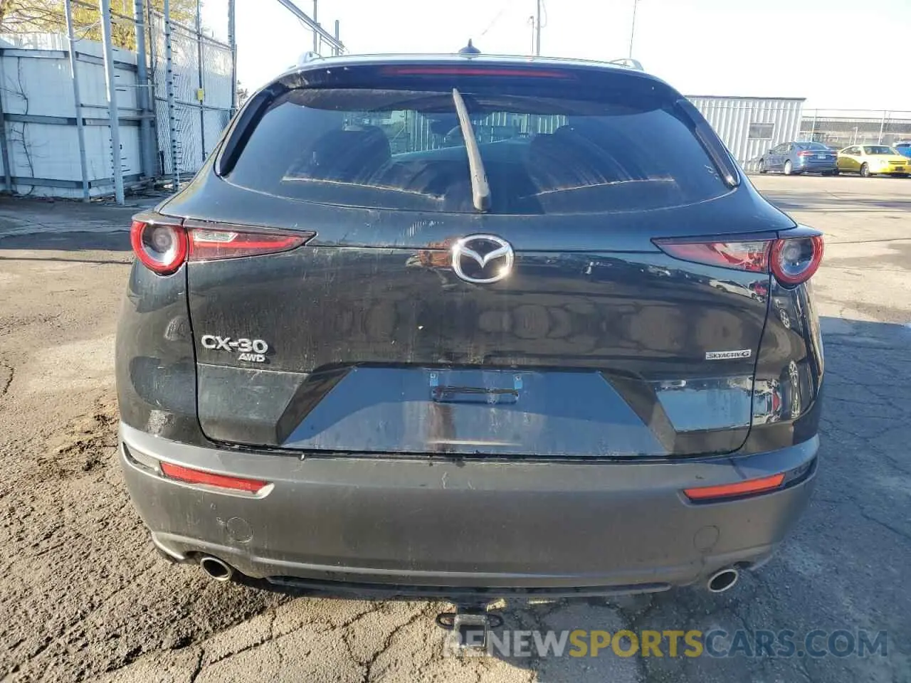 6 Photograph of a damaged car 3MVDMBEM3LM126527 MAZDA CX30 2020