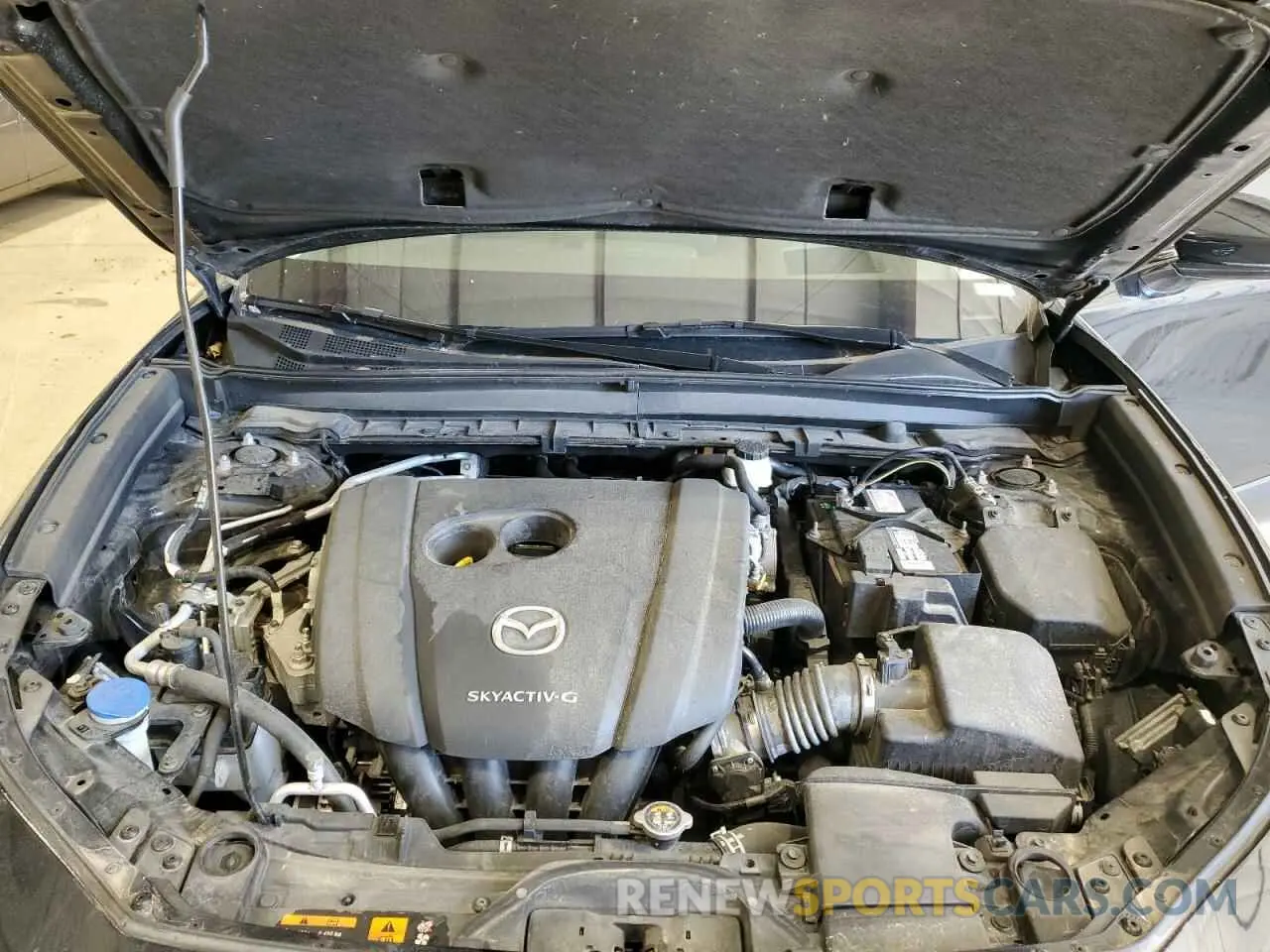 12 Photograph of a damaged car 3MVDMBEM4LM127105 MAZDA CX30 2020