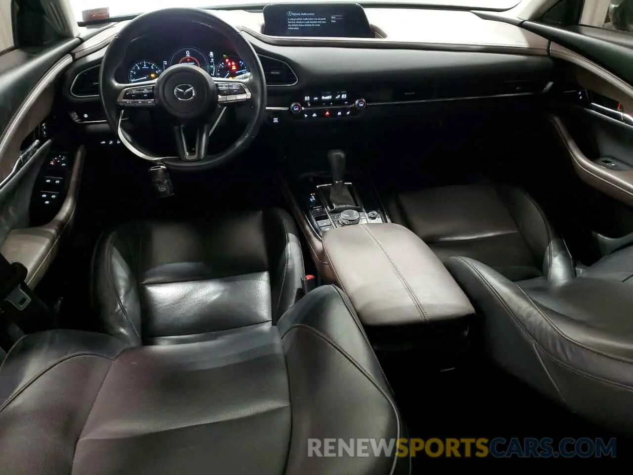 8 Photograph of a damaged car 3MVDMBEM4LM127105 MAZDA CX30 2020