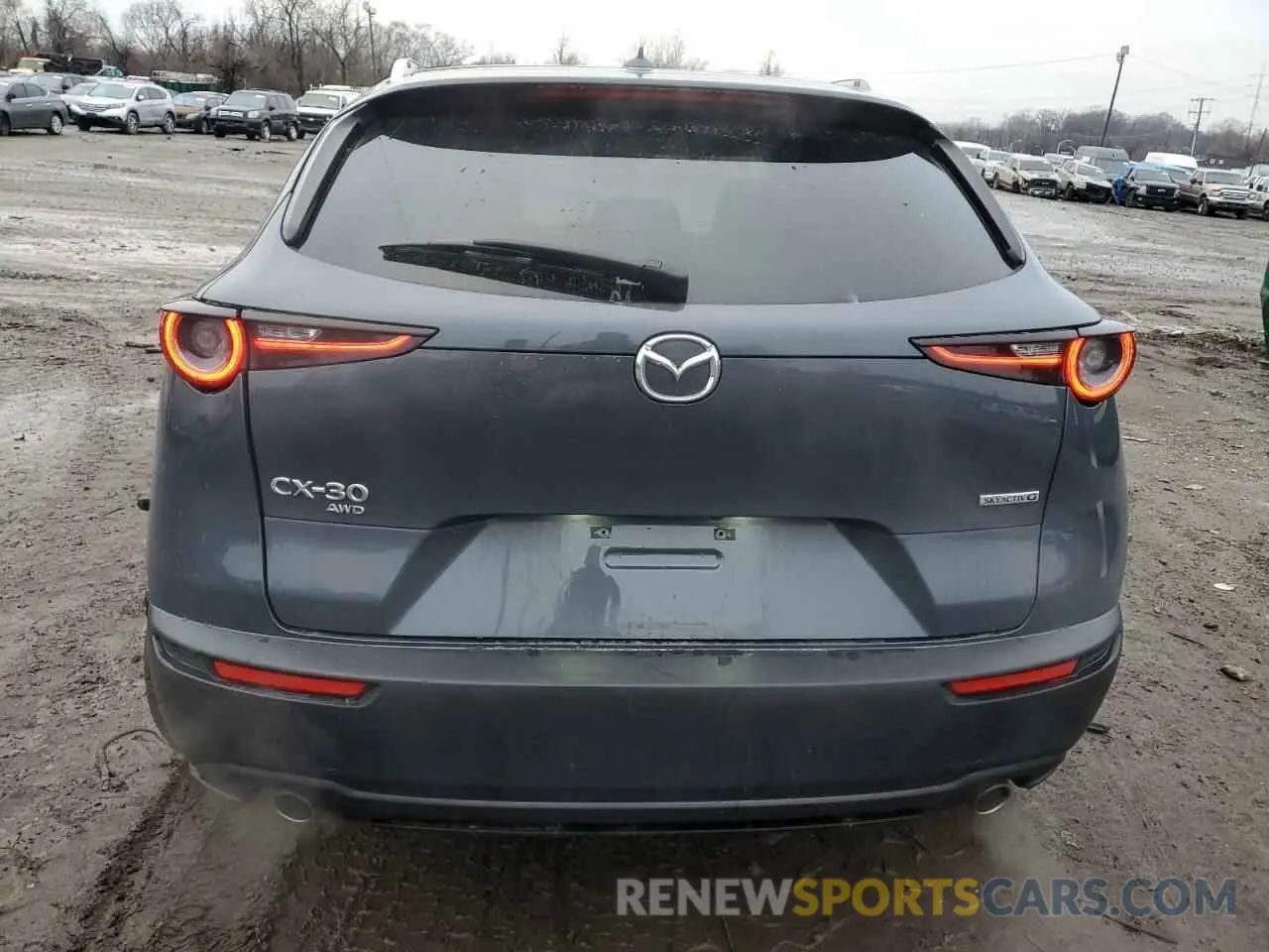 6 Photograph of a damaged car 3MVDMBEM4LM136726 MAZDA CX30 2020