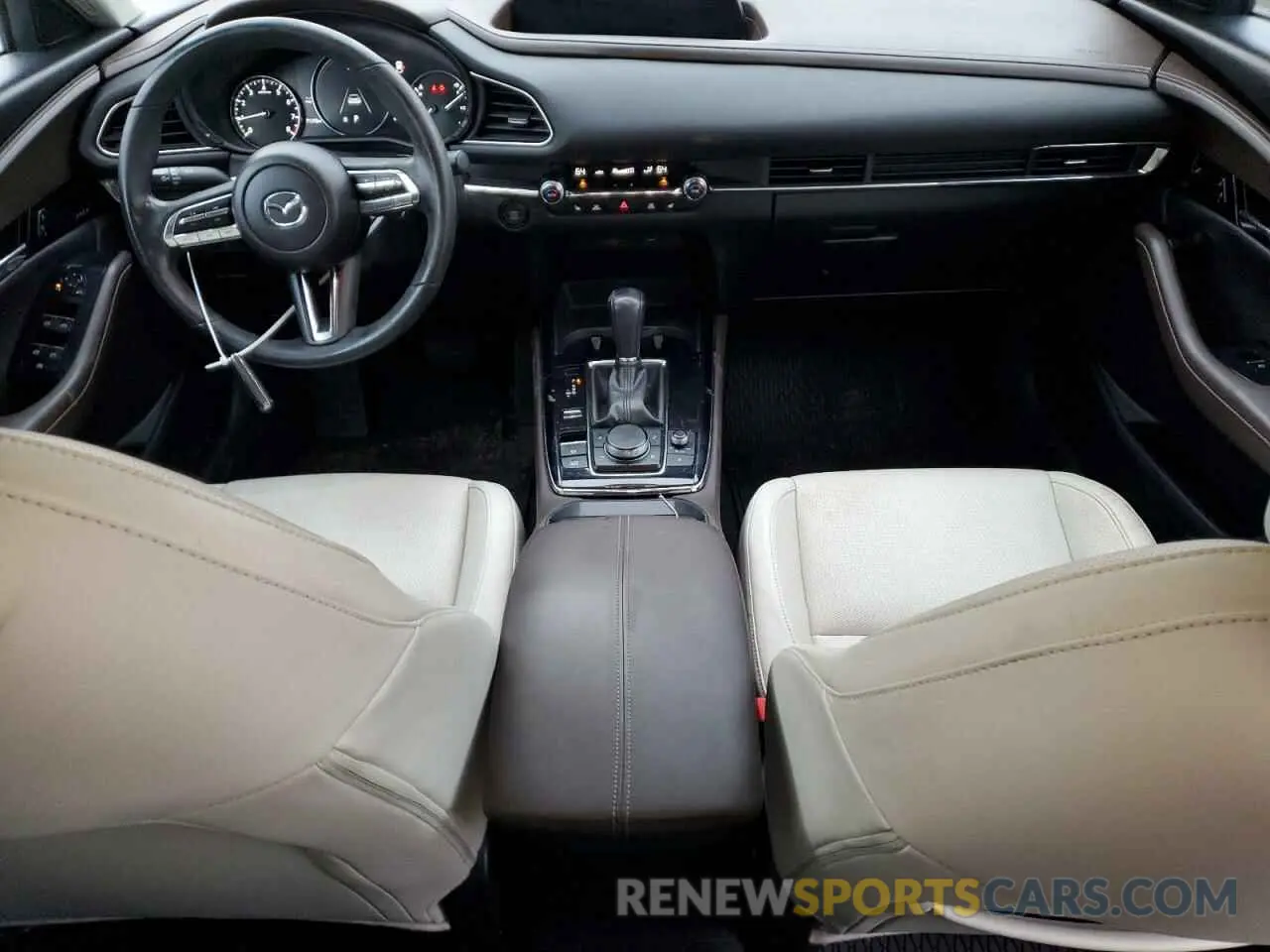 8 Photograph of a damaged car 3MVDMBEM4LM136726 MAZDA CX30 2020