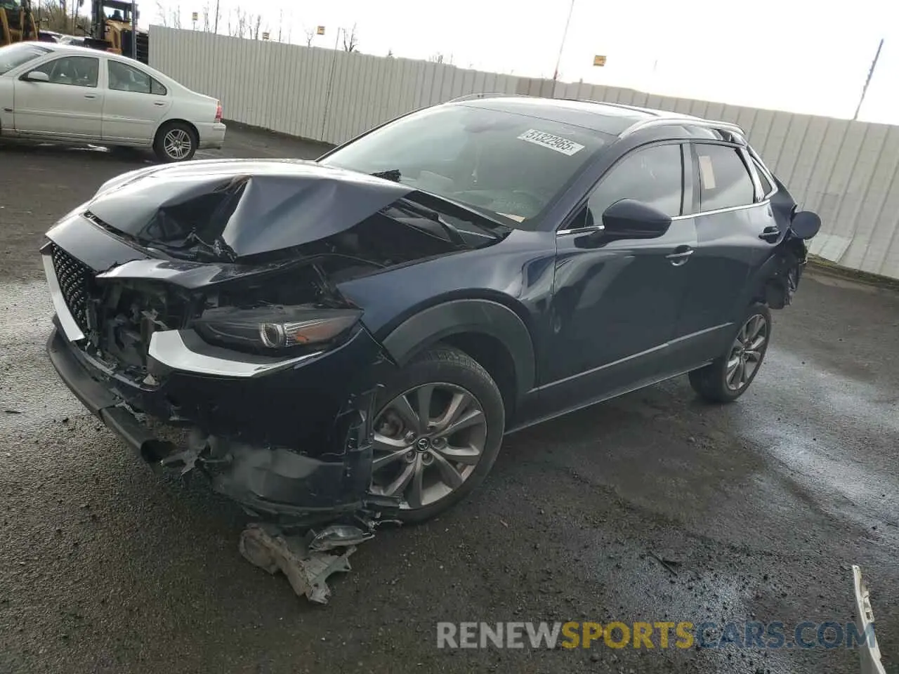 1 Photograph of a damaged car 3MVDMBEM8LM121954 MAZDA CX30 2020