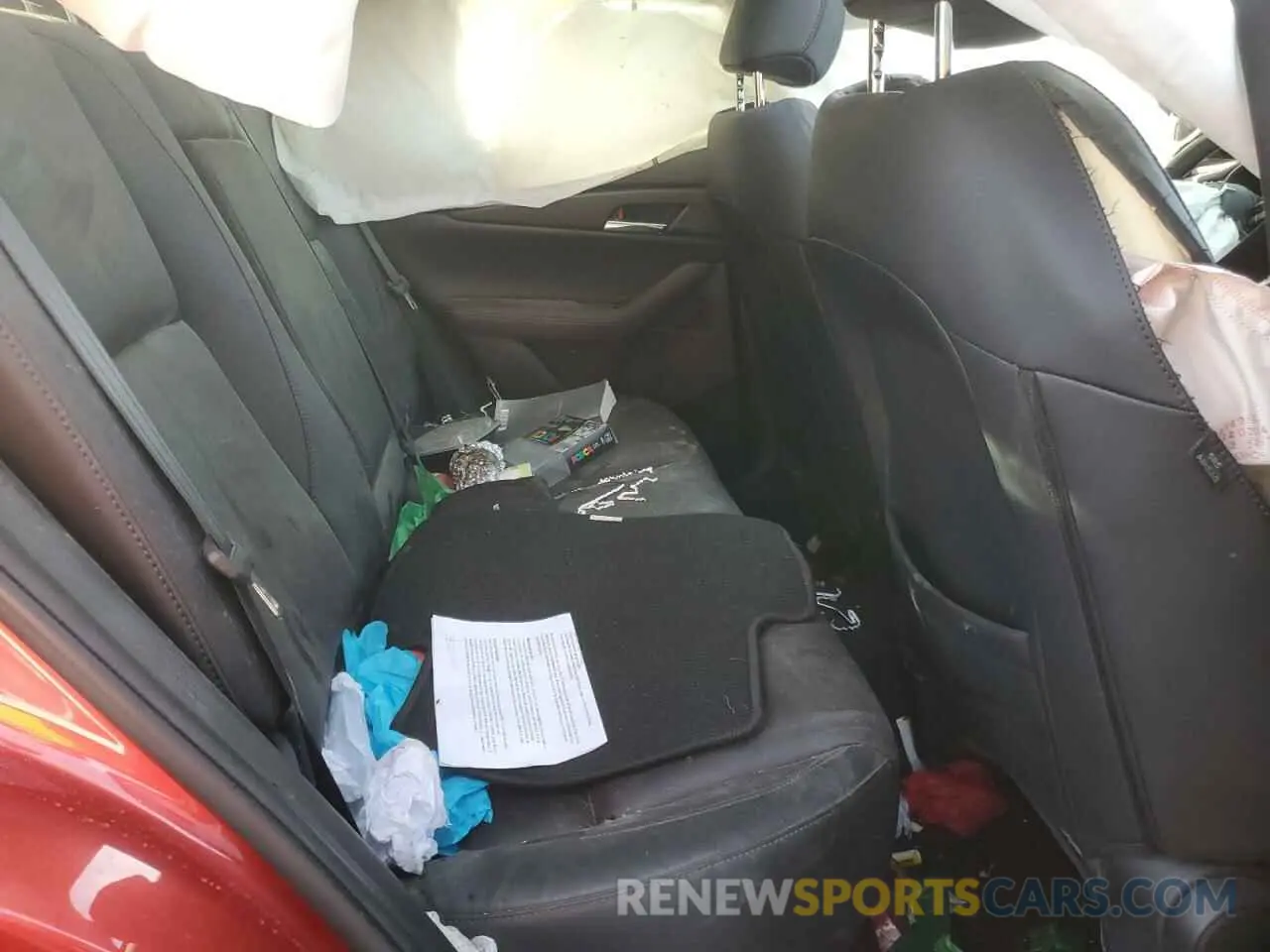 10 Photograph of a damaged car 3MVDMBEM9LM132641 MAZDA CX30 2020