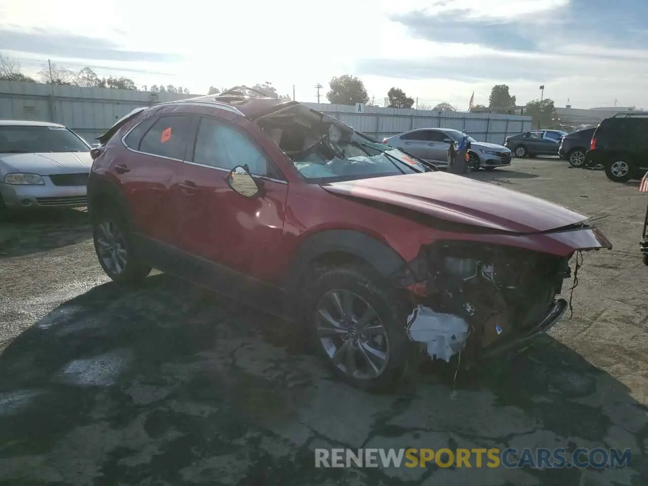 4 Photograph of a damaged car 3MVDMBEM9LM132641 MAZDA CX30 2020