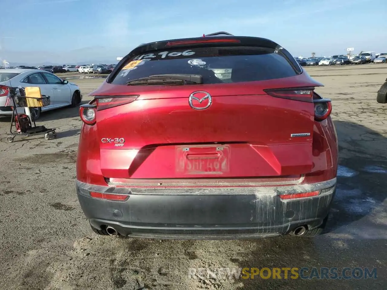 6 Photograph of a damaged car 3MVDMBEM9LM132641 MAZDA CX30 2020