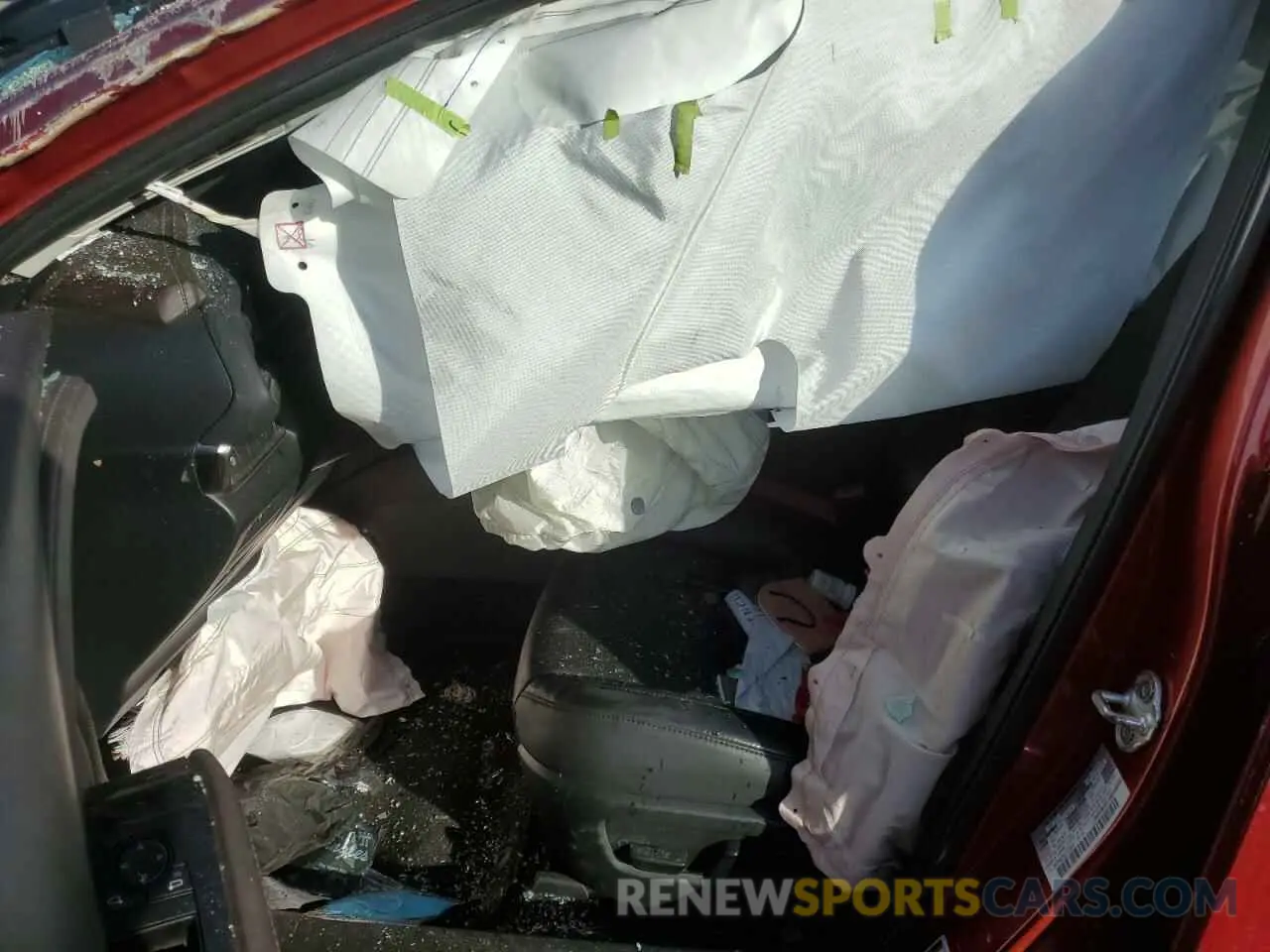 7 Photograph of a damaged car 3MVDMBEM9LM132641 MAZDA CX30 2020