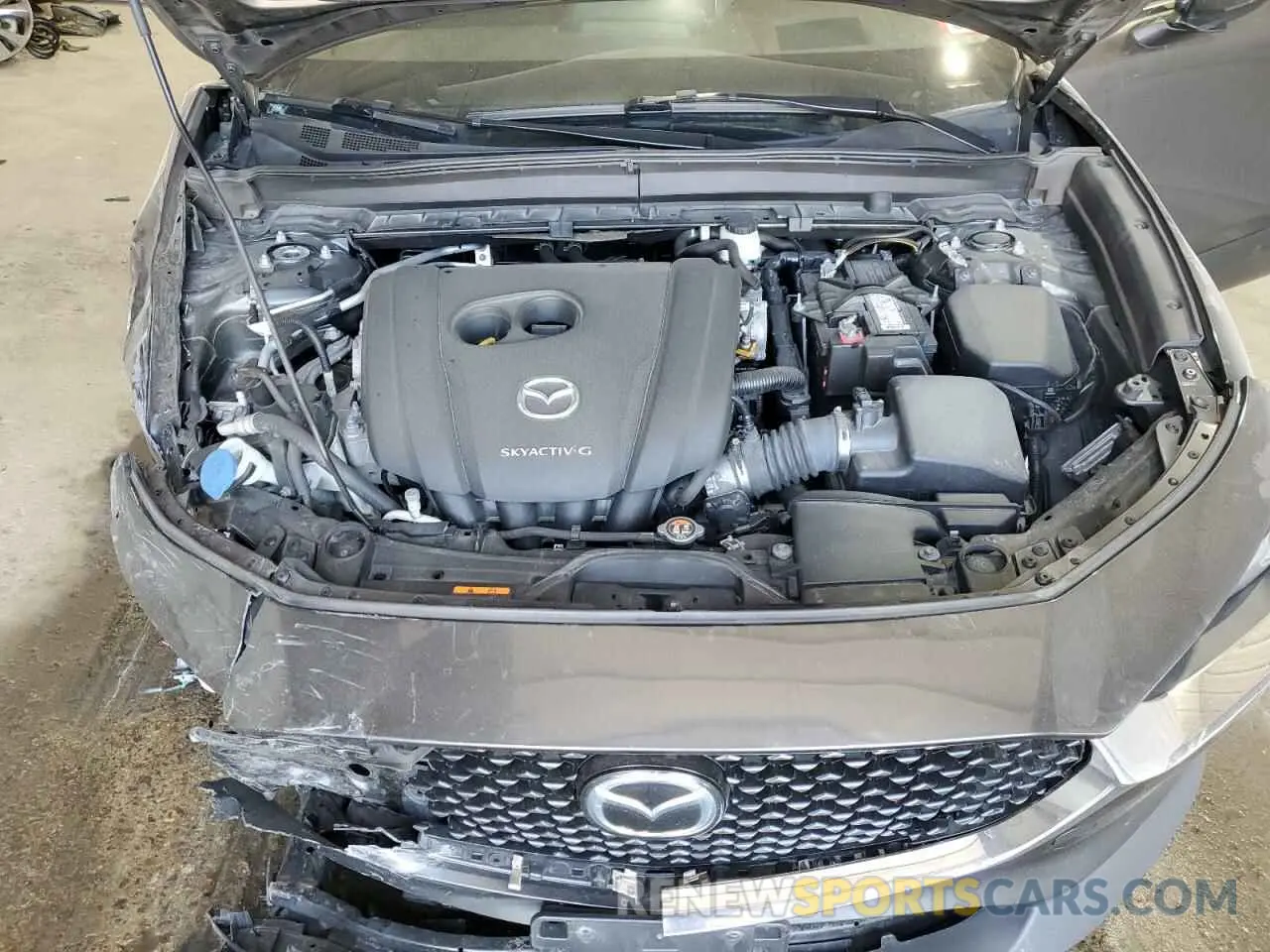 11 Photograph of a damaged car 3MVDMBEM9LM136348 MAZDA CX30 2020