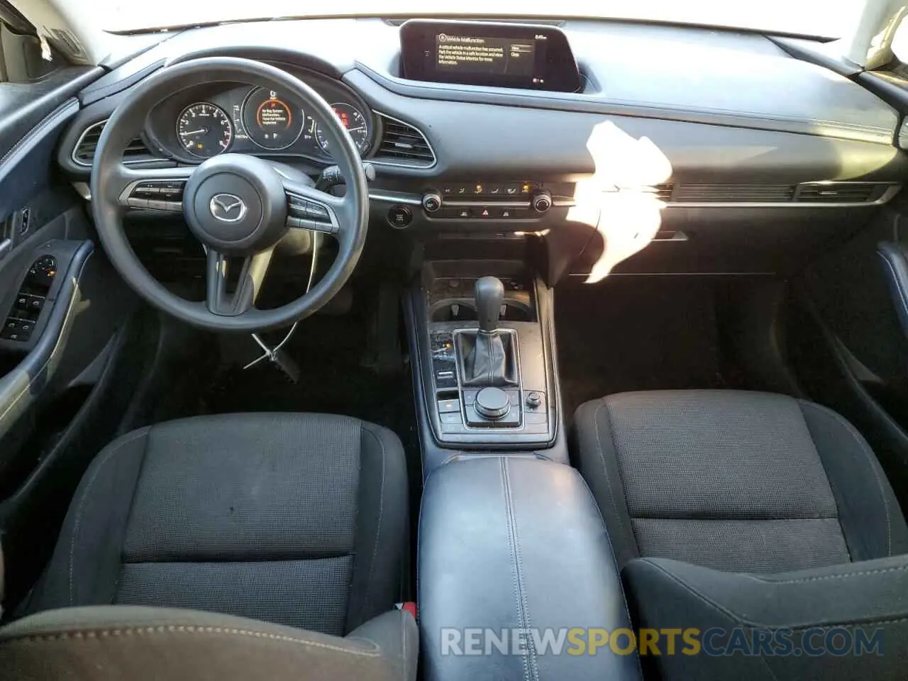 8 Photograph of a damaged car 3MVDMAAL5MM212947 MAZDA CX30 2021