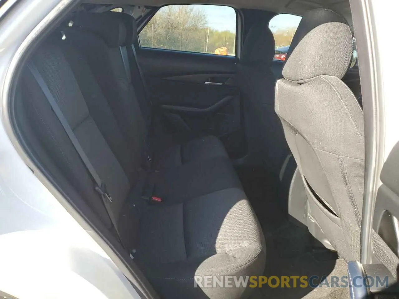 11 Photograph of a damaged car 3MVDMAAL5MM255409 MAZDA CX30 2021