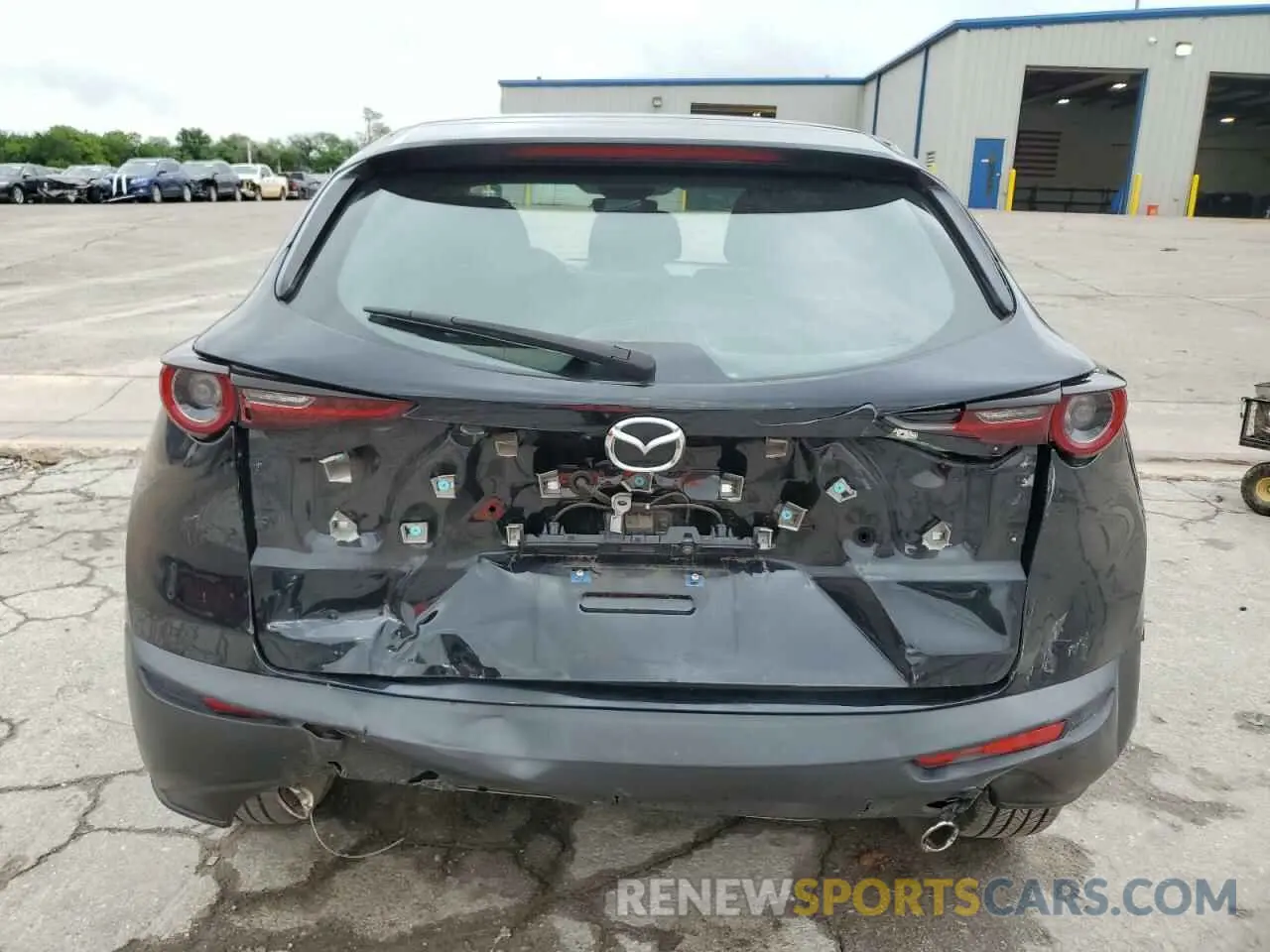 6 Photograph of a damaged car 3MVDMAAL5MM303863 MAZDA CX30 2021