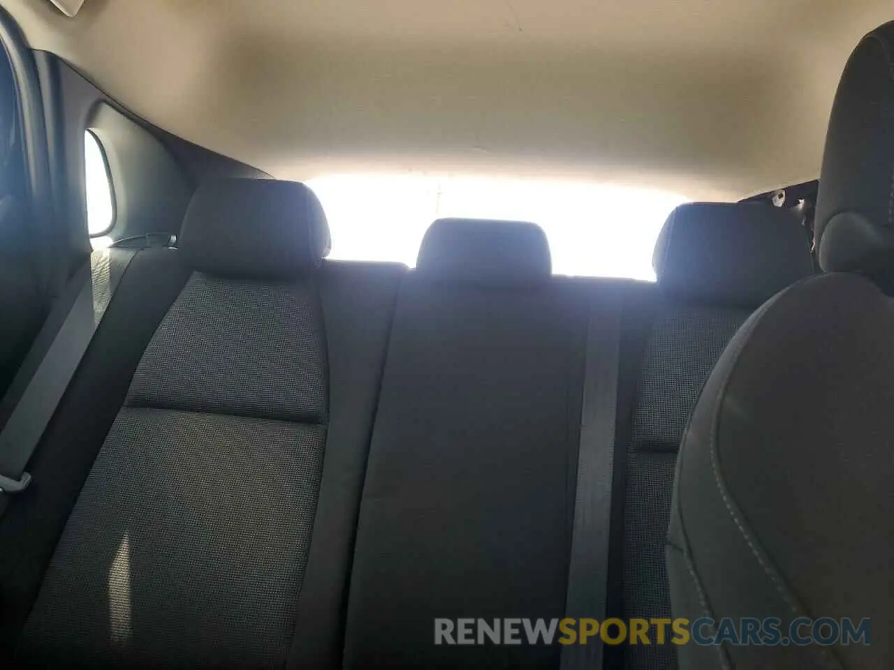 10 Photograph of a damaged car 3MVDMAAL6MM211497 MAZDA CX30 2021