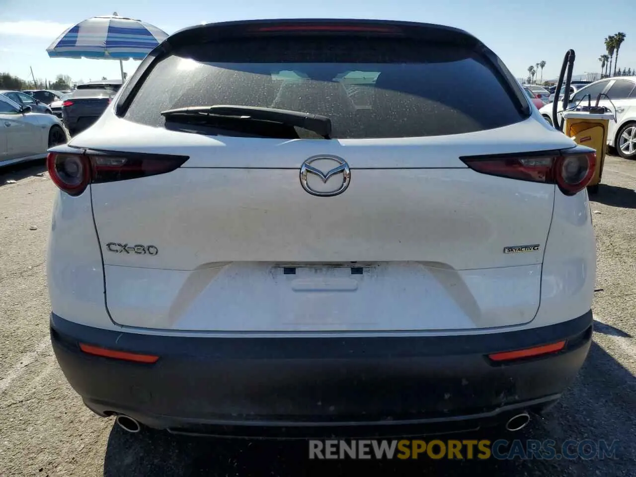 6 Photograph of a damaged car 3MVDMABL2MM210703 MAZDA CX30 2021