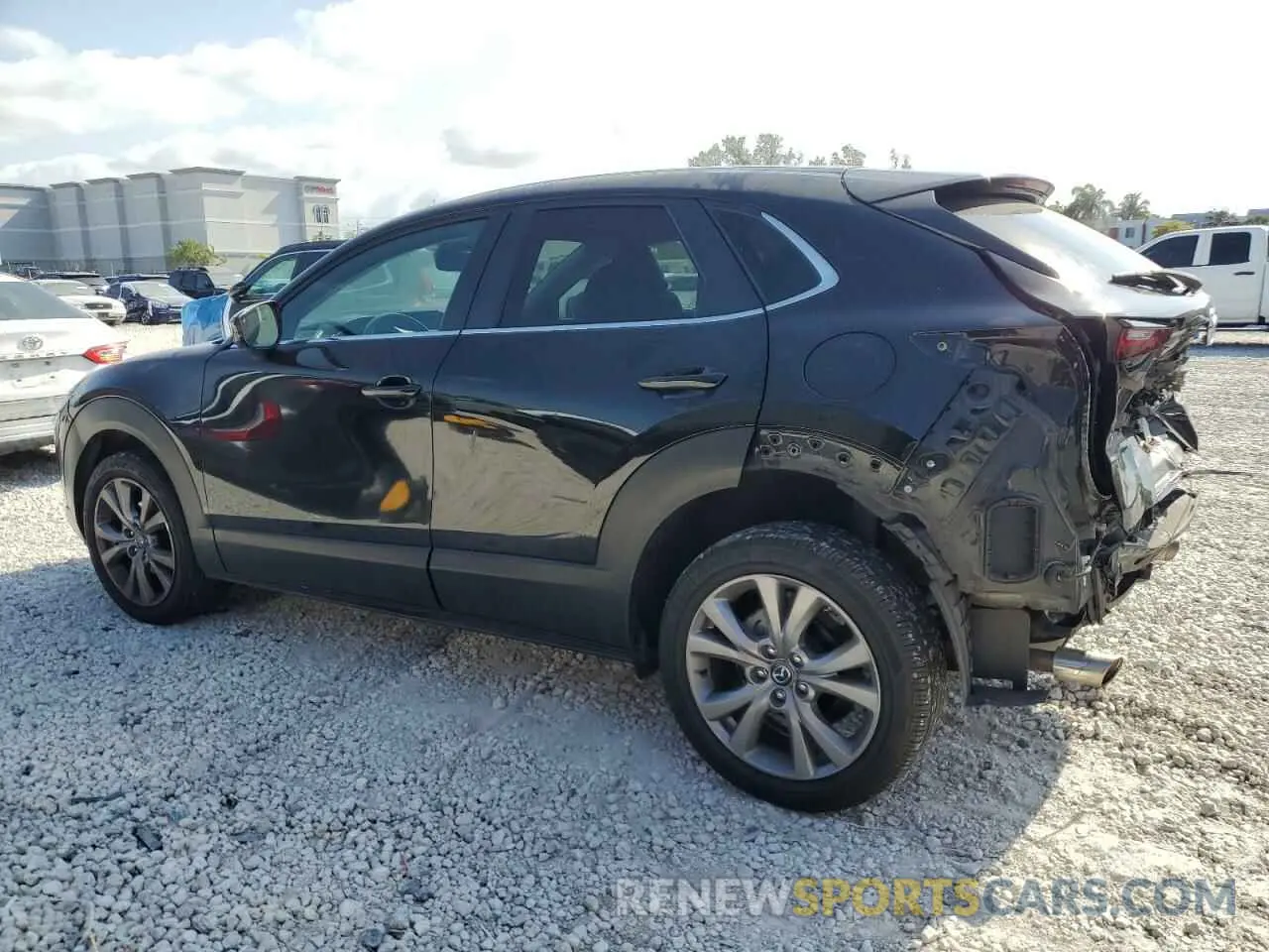 2 Photograph of a damaged car 3MVDMABL3MM200360 MAZDA CX30 2021