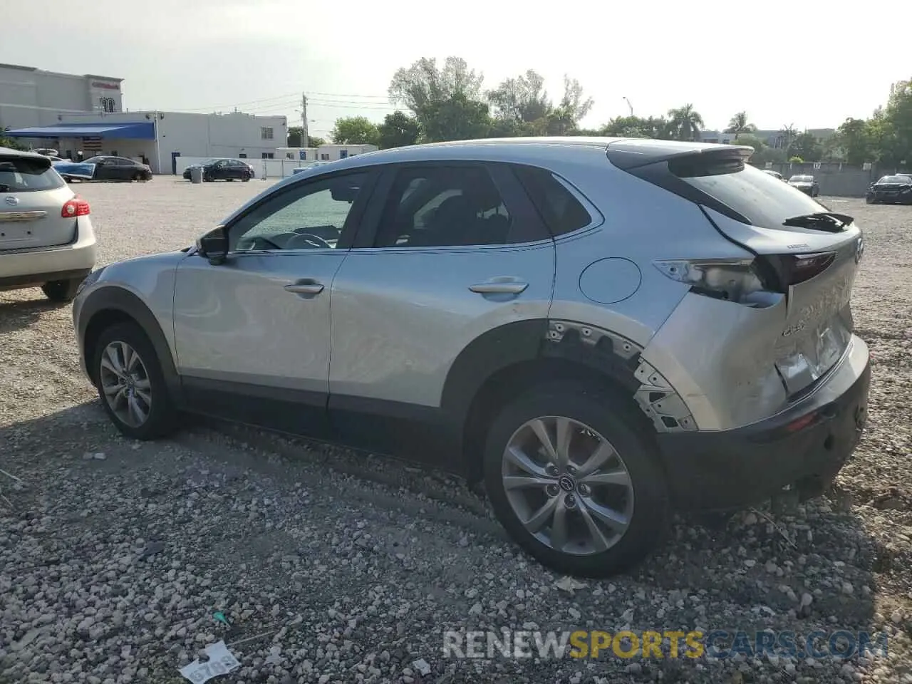 2 Photograph of a damaged car 3MVDMABL3MM272076 MAZDA CX30 2021