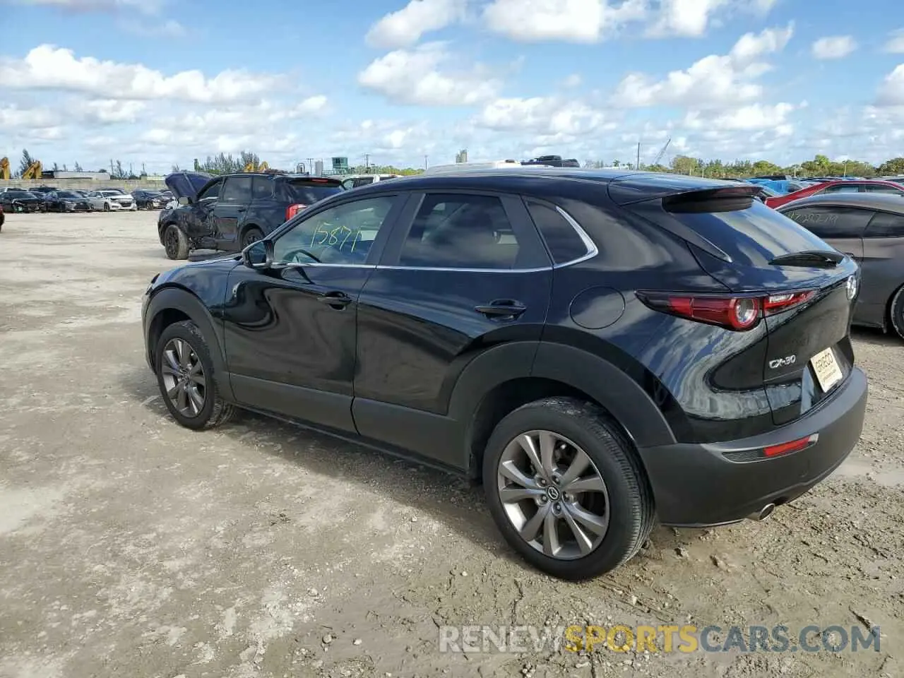 2 Photograph of a damaged car 3MVDMABL5MM211196 MAZDA CX30 2021