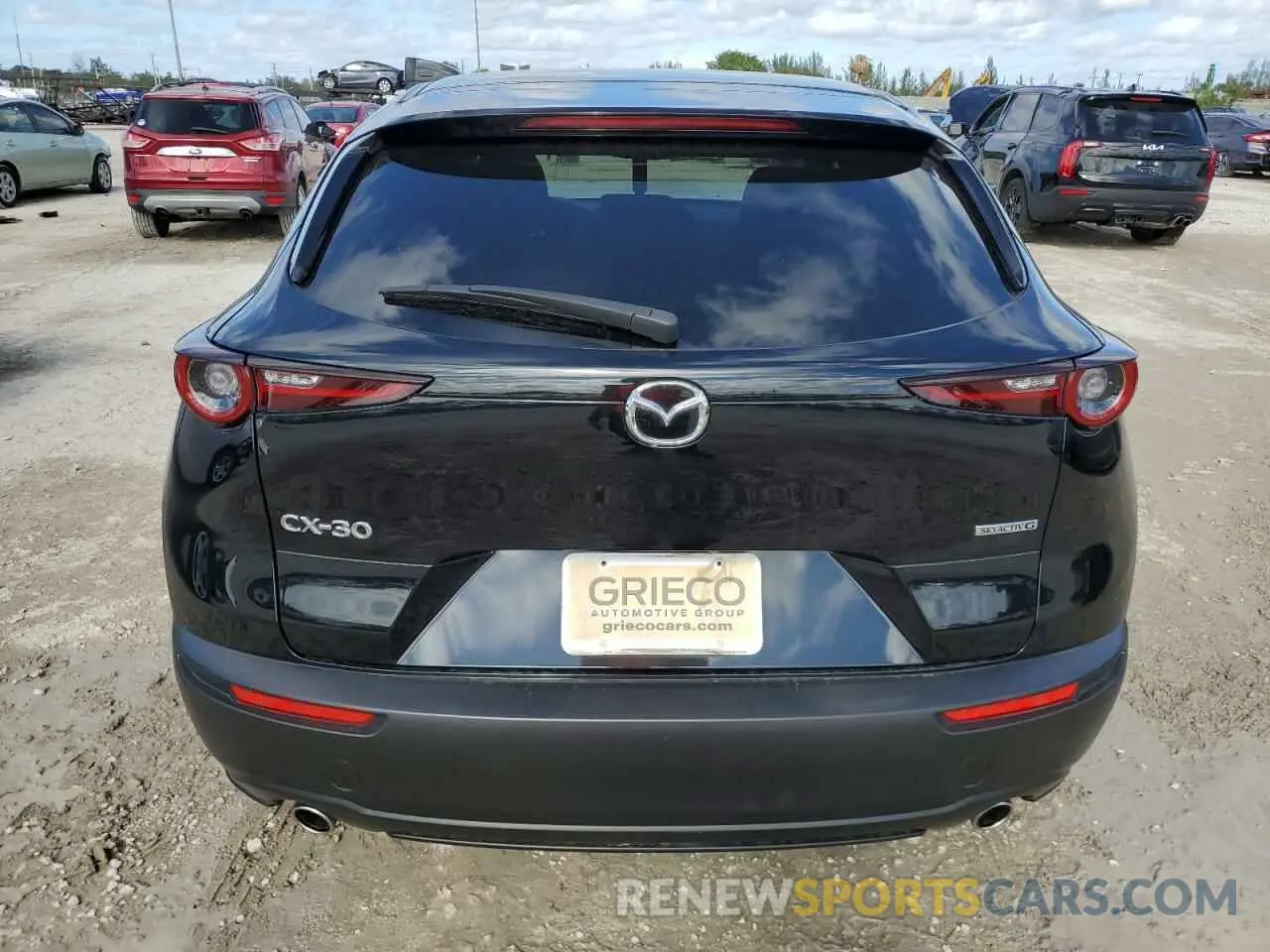 6 Photograph of a damaged car 3MVDMABL5MM211196 MAZDA CX30 2021