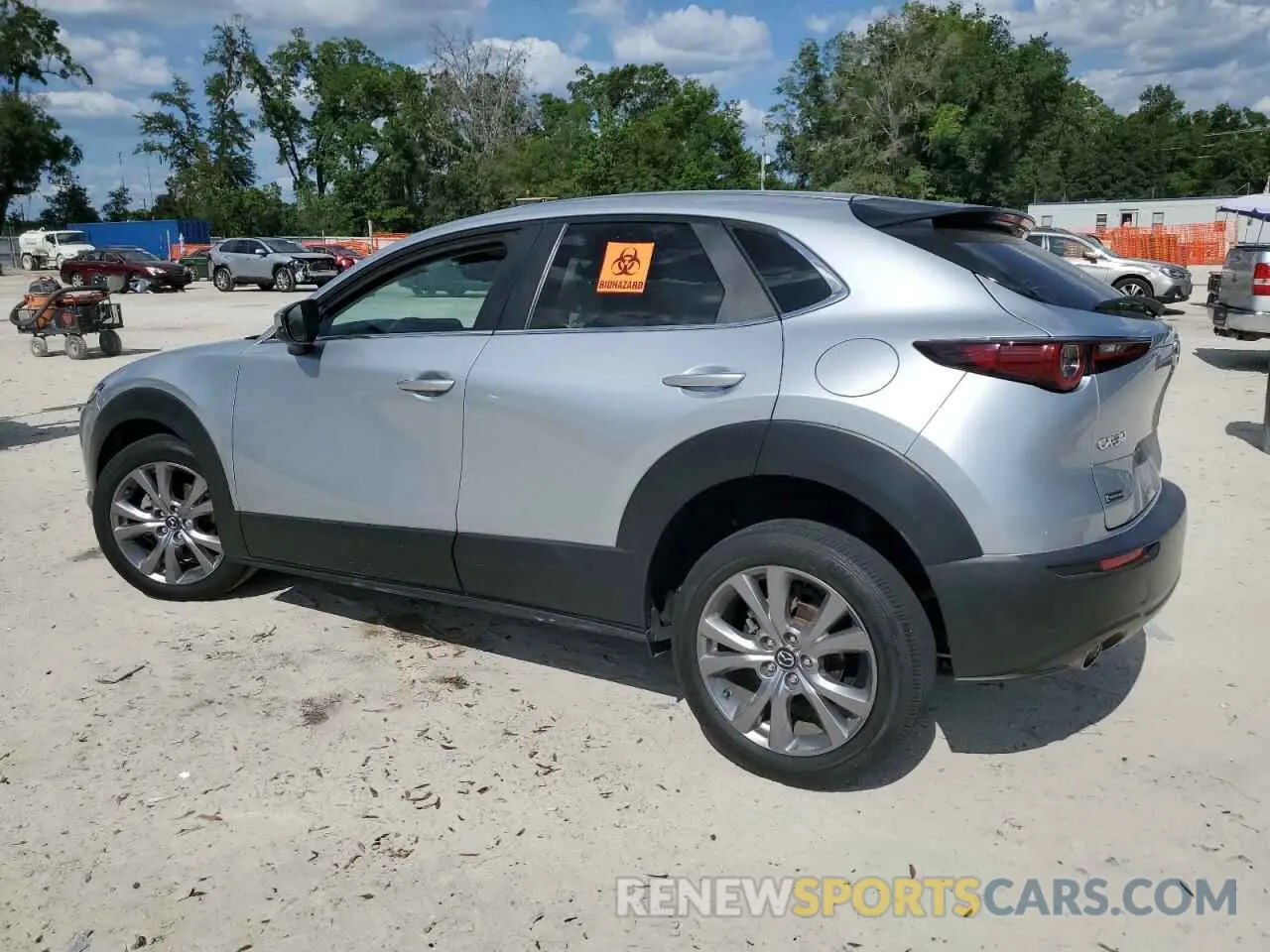 2 Photograph of a damaged car 3MVDMABL5MM227091 MAZDA CX30 2021