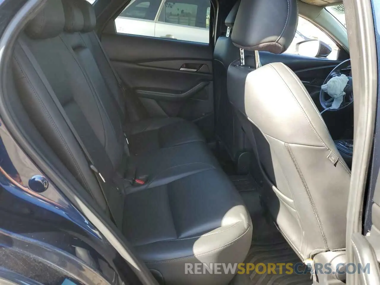 11 Photograph of a damaged car 3MVDMABL6MM234695 MAZDA CX30 2021