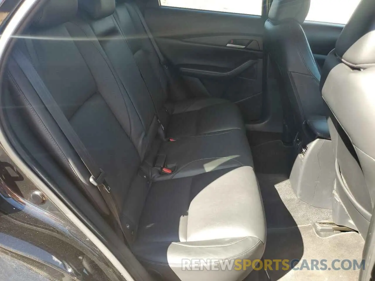 11 Photograph of a damaged car 3MVDMABL6MM253618 MAZDA CX30 2021