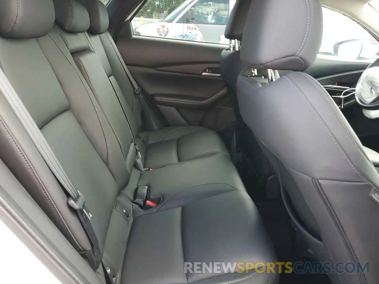 11 Photograph of a damaged car 3MVDMABL6MM303420 MAZDA CX30 2021
