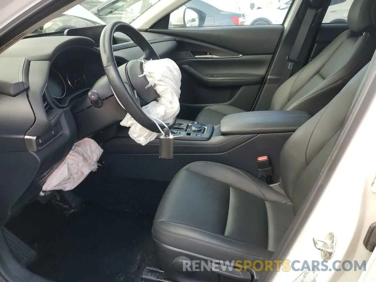 7 Photograph of a damaged car 3MVDMABL6MM303420 MAZDA CX30 2021