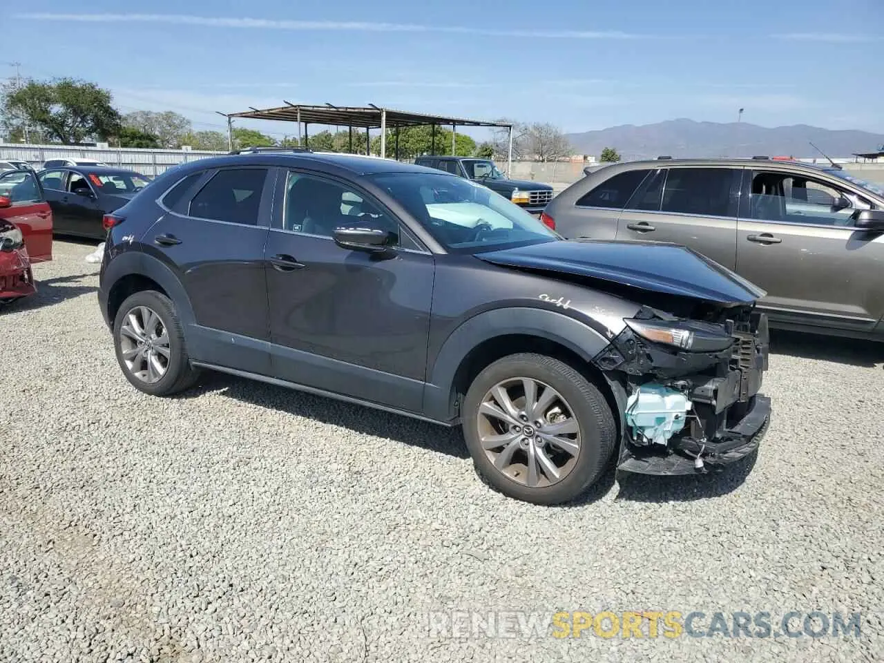 4 Photograph of a damaged car 3MVDMABL8MM220412 MAZDA CX30 2021