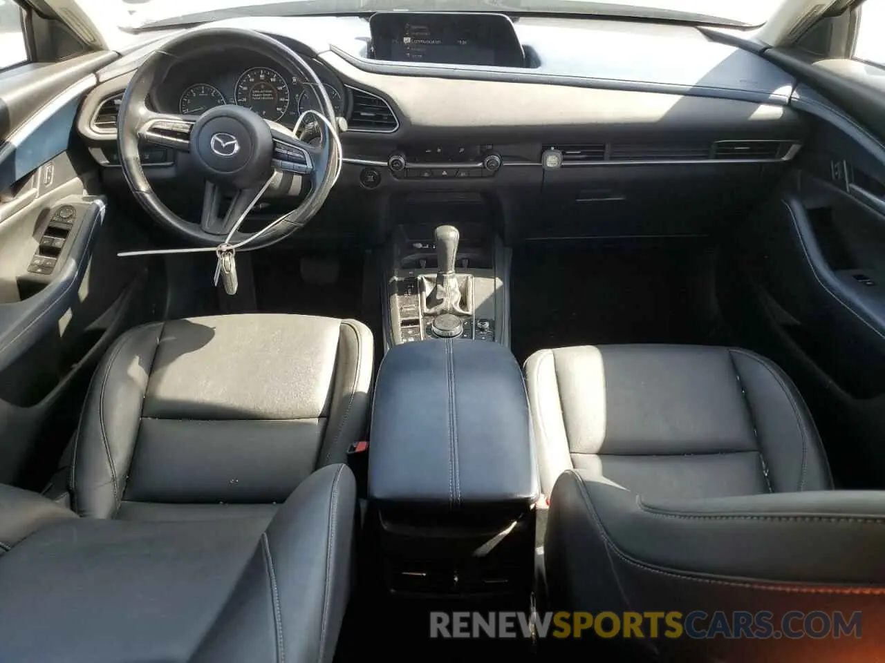 8 Photograph of a damaged car 3MVDMABL8MM220412 MAZDA CX30 2021