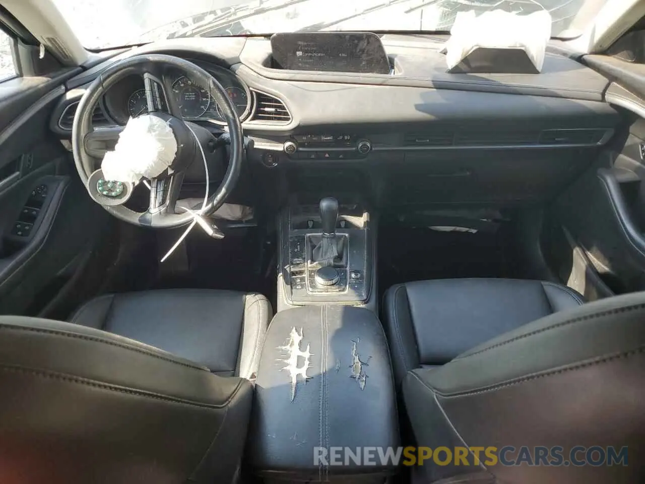 8 Photograph of a damaged car 3MVDMABL8MM242734 MAZDA CX30 2021