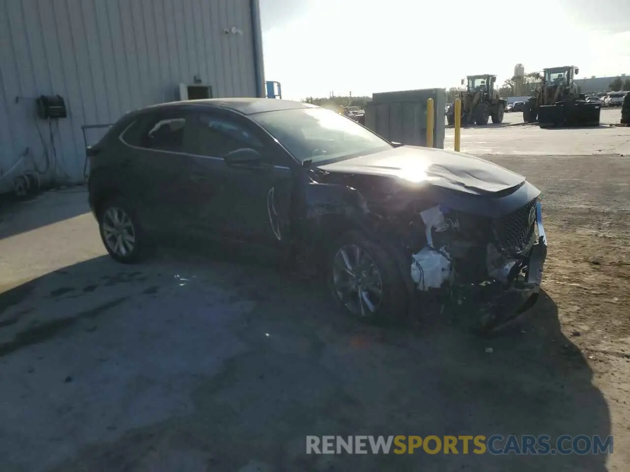 4 Photograph of a damaged car 3MVDMABL9MM318560 MAZDA CX30 2021