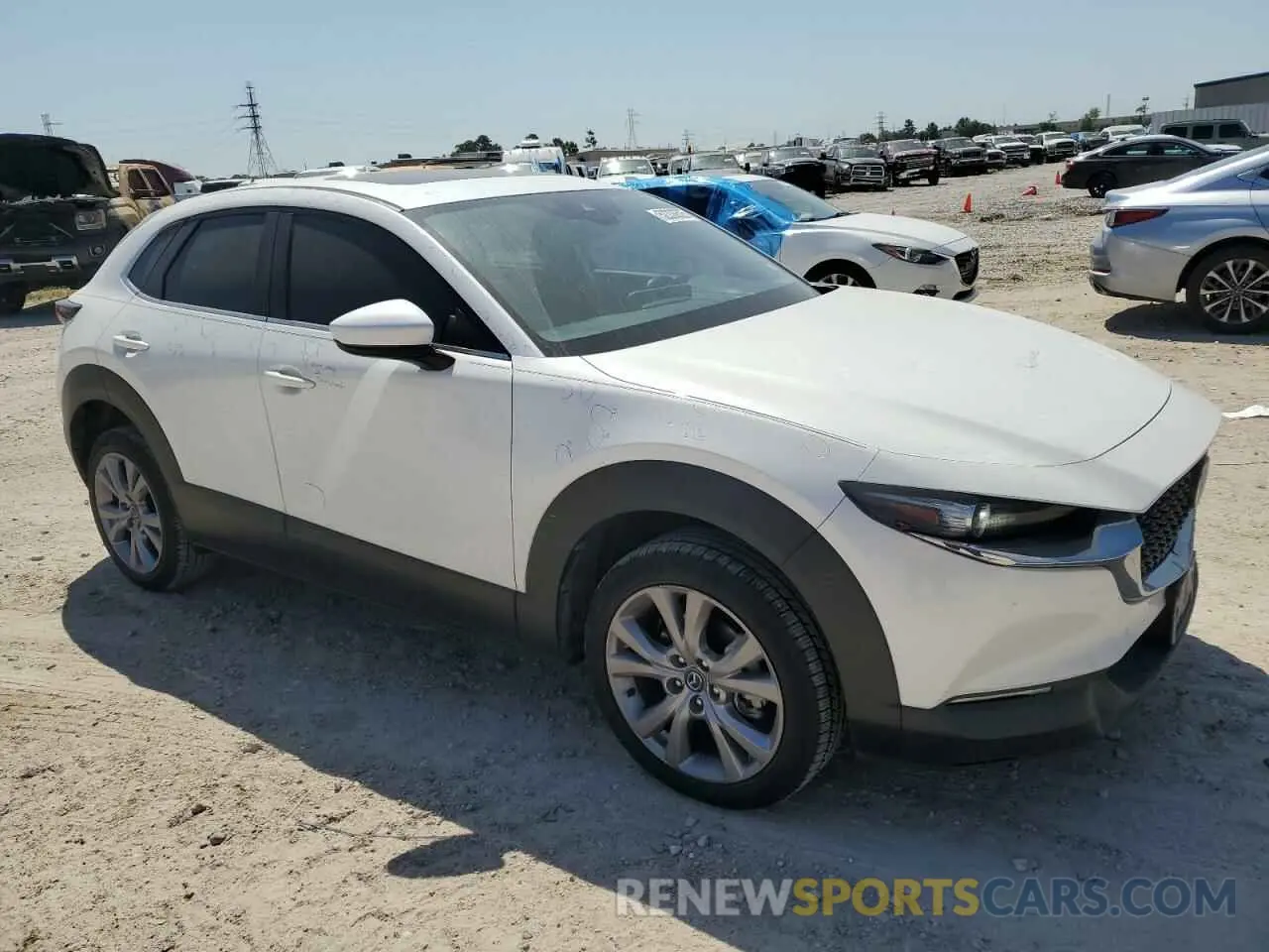 4 Photograph of a damaged car 3MVDMACL4MM208868 MAZDA CX30 2021